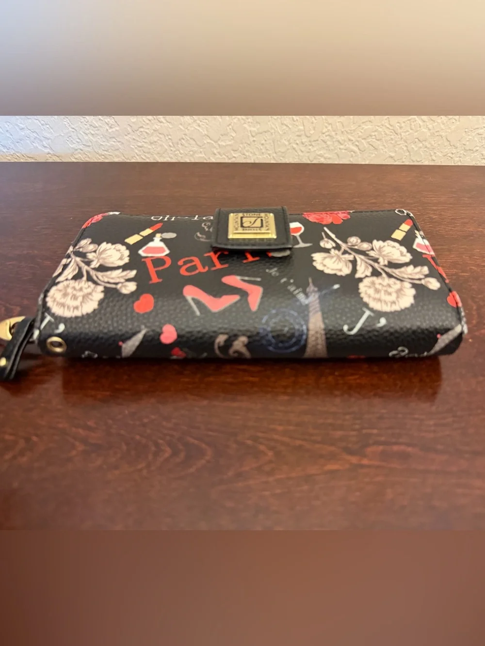 Stone Mountain Wristlet Wallet Pebbled Black Paris Themed Graphic Zip Around